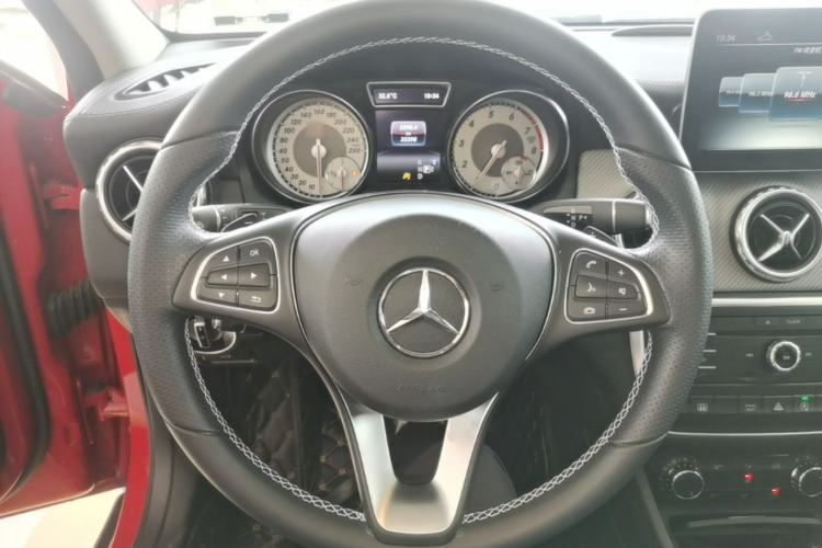 Used Mercedes-Benz GLA 2016 GLA 220 4MATIC Fashion Edition Steering Wheel
