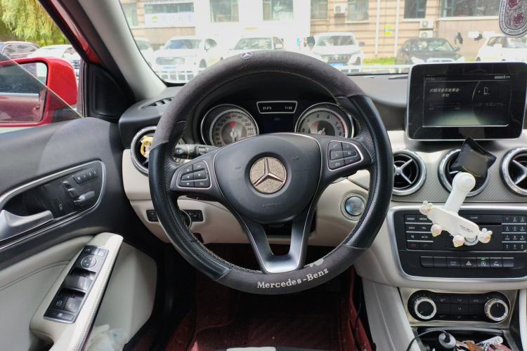 Used Mercedes-Benz GLA 2016 GLA 200 Sport Edition Steering Wheel