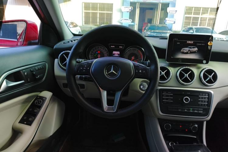 Used Mercedes-Benz GLA 2016 GLA 200 Fashion Model Steering Wheel