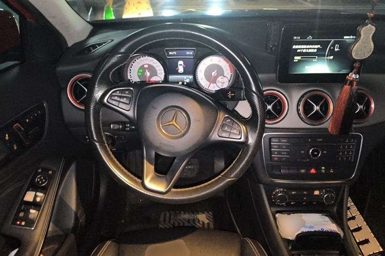 Used Mercedes-Benz GLA 2016 GLA 200 Sport Edition Steering Wheel