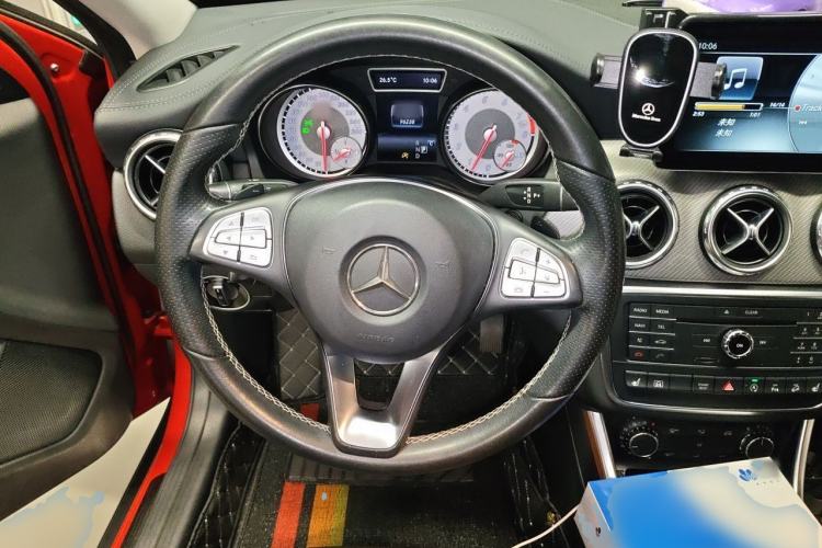 Used Mercedes-Benz GLA 2016 GLA 220 4MATIC Fashion Edition Steering Wheel
