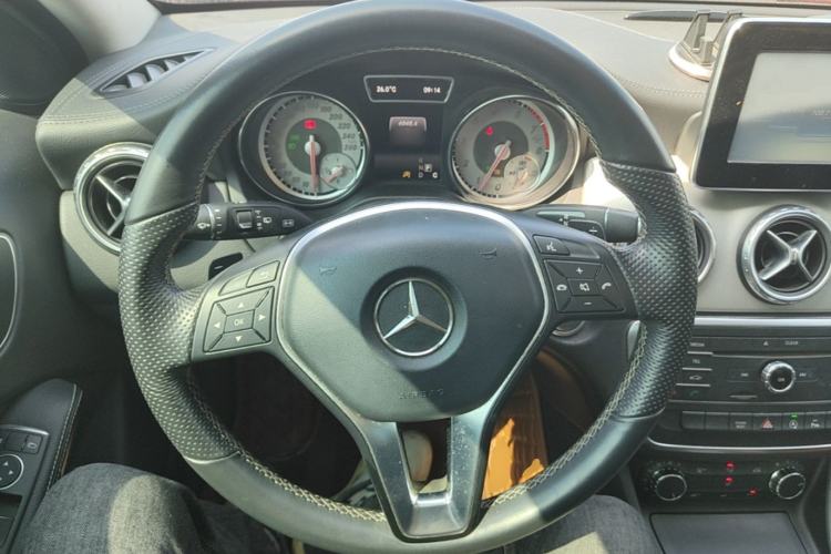 Used Mercedes-Benz GLA 2016 GLA 200 Fashion Model Steering Wheel