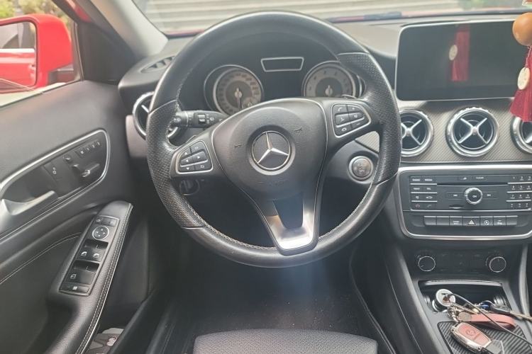 Used Mercedes-Benz GLA 2016 GLA 200 Sport Edition Steering Wheel