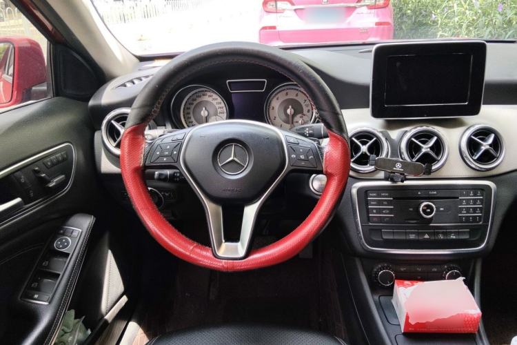 Used Mercedes-Benz GLA 2016 GLA 200 Sport Edition Steering Wheel