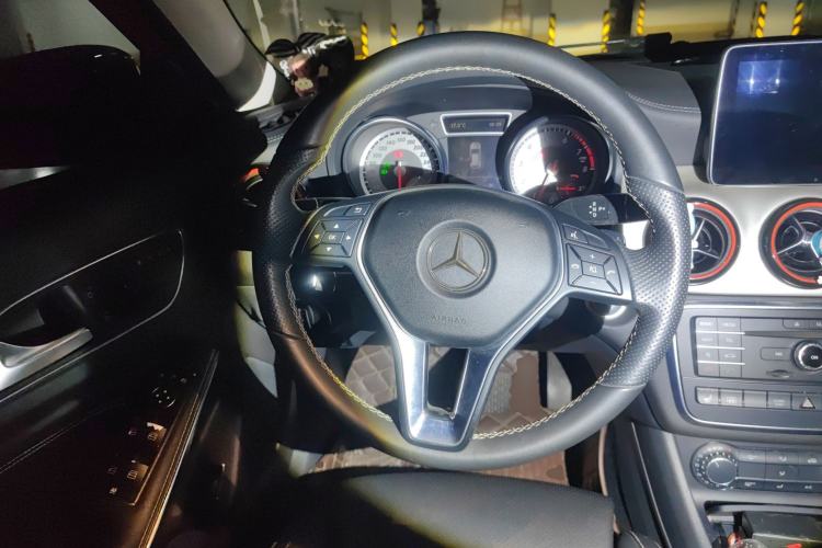Used Mercedes-Benz GLA 2016 GLA 220 4MATIC Fashion Edition Steering Wheel