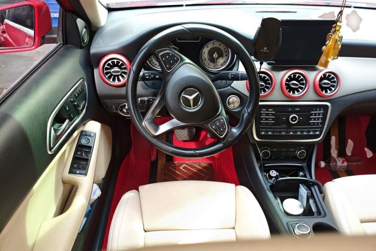 Used Mercedes-Benz GLA 2016 GLA 220 4MATIC Fashion Edition Steering Wheel