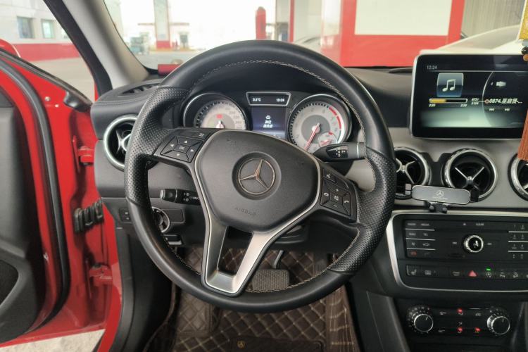 Used Mercedes-Benz GLA 2016 GLA 220 4MATIC Fashion Edition Steering Wheel