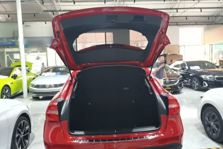 Used Mercedes-Benz GLA 2016 GLA 200 Fashion Model Trunk