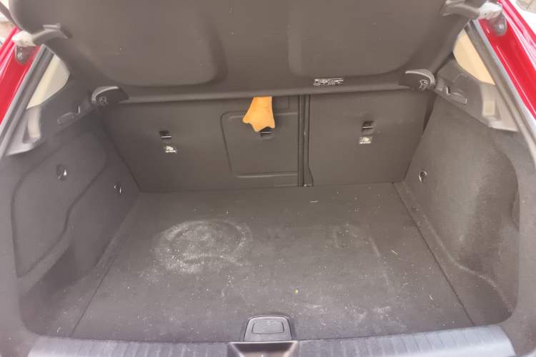 Used Mercedes-Benz GLA 2016 GLA 220 4MATIC Fashion Edition Trunk