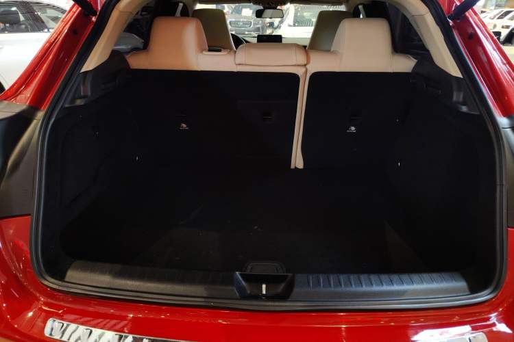 Used Mercedes-Benz GLA 2016 GLA 220 4MATIC Fashion Edition Trunk
