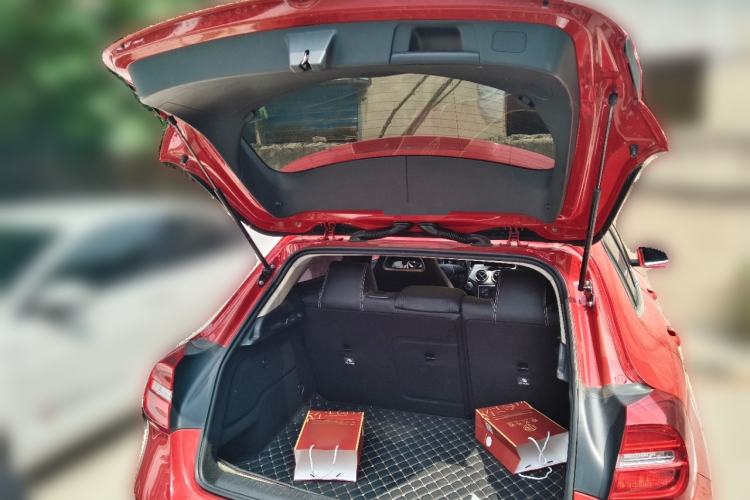 Used Mercedes-Benz GLA 2016 GLA 220 4MATIC Fashion Edition Trunk