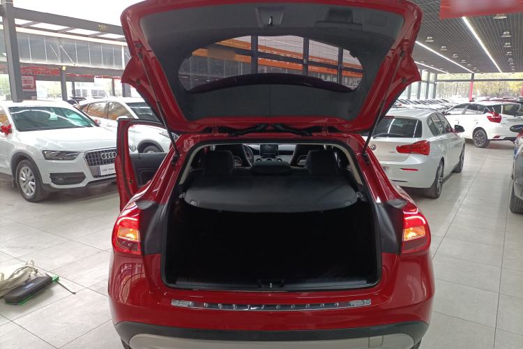 Used Mercedes-Benz GLA 2016 GLA 200 Sport Edition Trunk