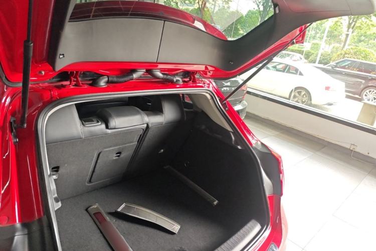 Used Mercedes-Benz GLA 2016 GLA 200 Fashion Model Trunk