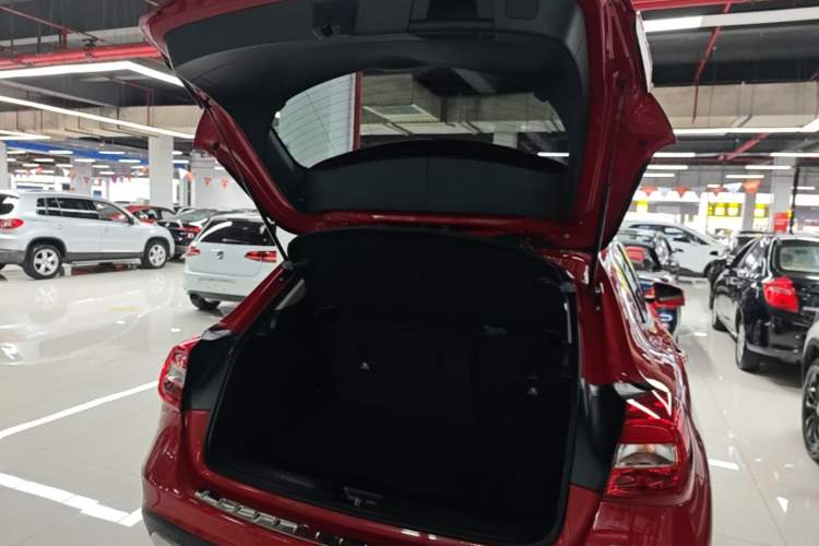 Used Mercedes-Benz GLA 2016 GLA 200 Sport Edition Trunk