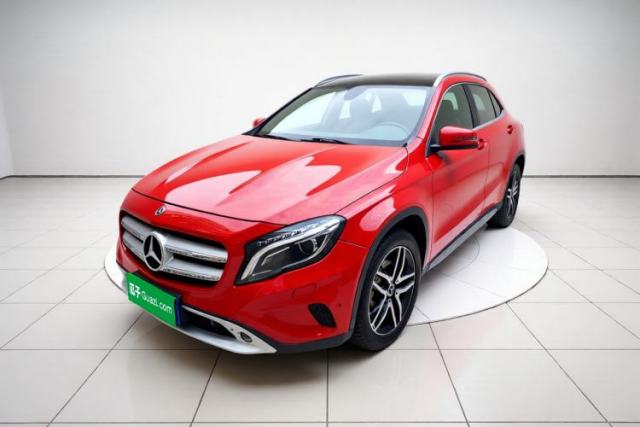 Ojetý Mercedes-Benz GLA 2016 GLA 220 4MATIC Fashion Edition
