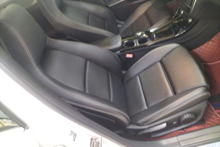 Used Mercedes-Benz GLA 2016 GLA 200 Fashion Model Right Front Seat