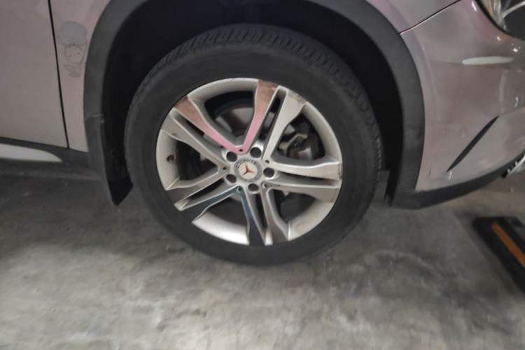 Used Mercedes-Benz GLA 2016 GLA 200 Sport Edition Right Front Wheel Hub