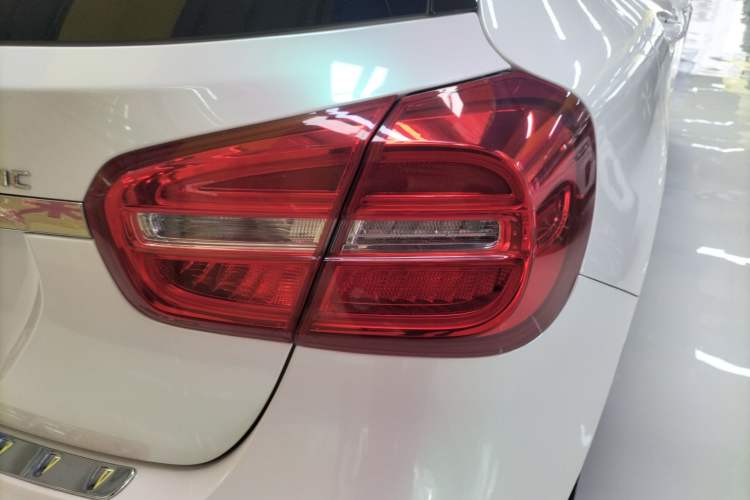 Used Mercedes-Benz GLA 2016 GLA 200 Fashion Model Right Rear Taillight