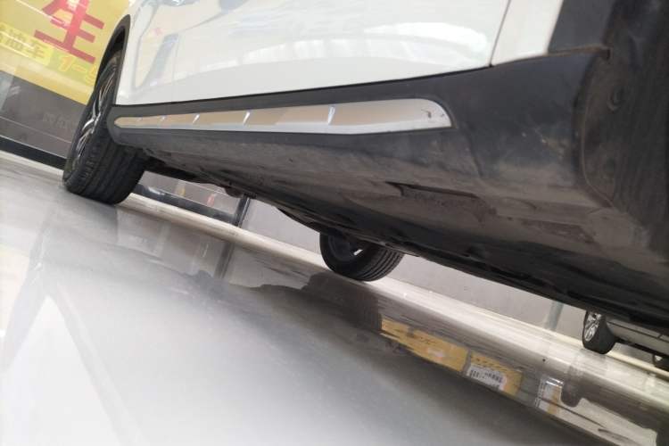 Used Mercedes-Benz GLA 2016 GLA 200 Fashion Model Right Side Sill