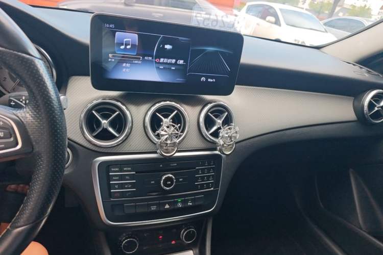 Used Mercedes-Benz GLA 2016 GLA 200 Fashion Model Audio And AC Panel