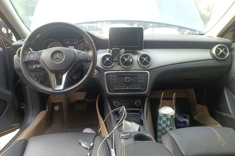 Used Mercedes-Benz GLA 2016 GLA 200 Fashion Model Center Console
