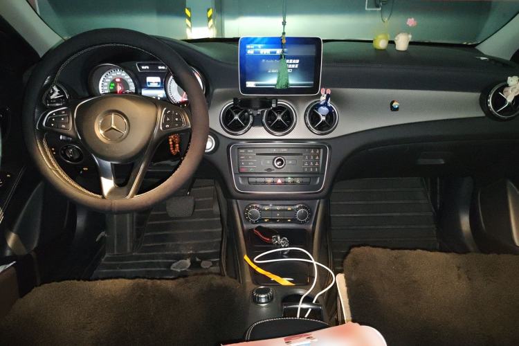 Used Mercedes-Benz GLA 2016 GLA 200 Fashion Model Center Console