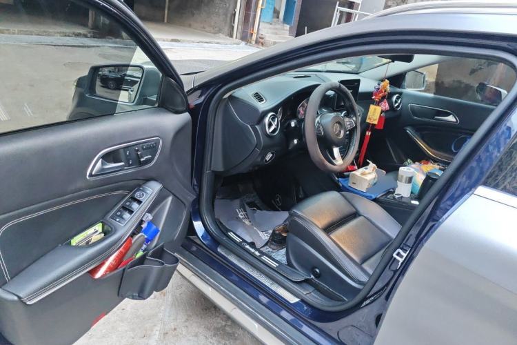 Used Mercedes-Benz GLA 2016 GLA 220 4MATIC Fashion Edition Driver Seat