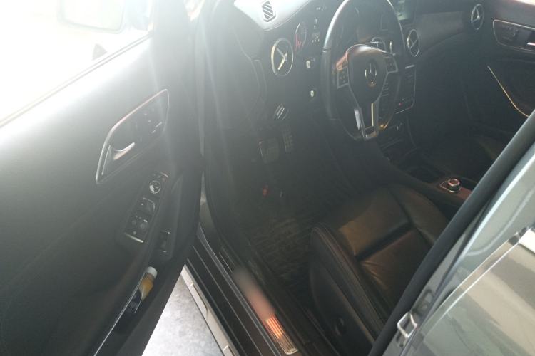 Used Mercedes-Benz GLA 2016 GLA 260 4MATIC Sport Edition Driver Seat