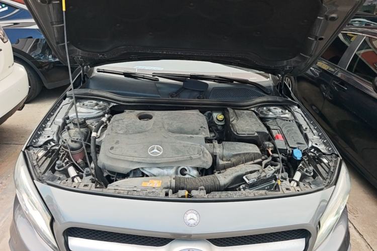 Used Mercedes-Benz GLA 2016 GLA 200 Fashion Model Engine Bay
