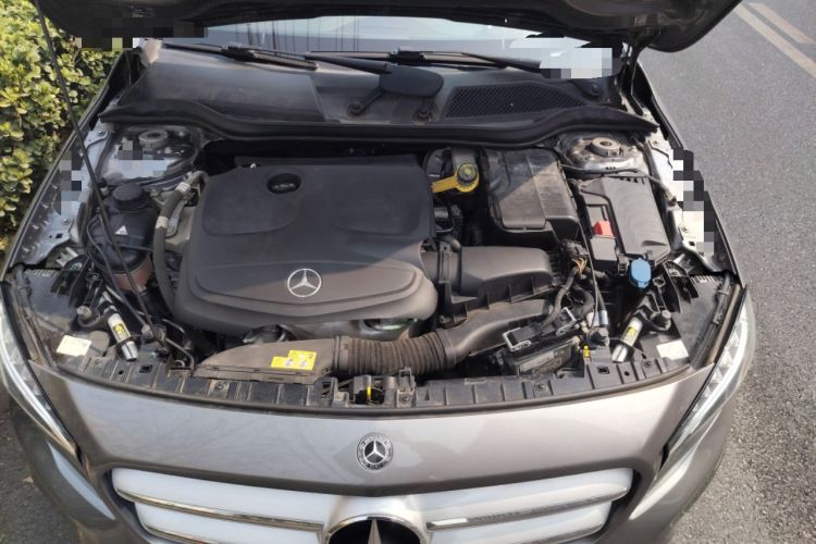 Used Mercedes-Benz GLA 2016 GLA 200 Fashion Model Engine Bay