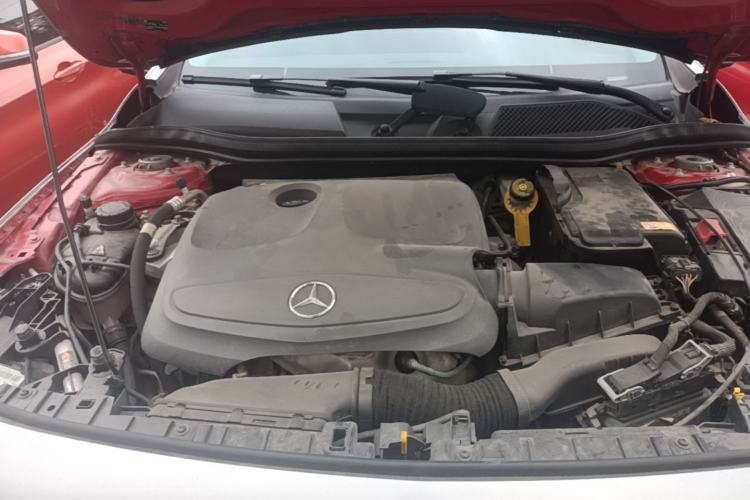 Used Mercedes-Benz GLA 2016 GLA 200 Fashion Model Engine Bay