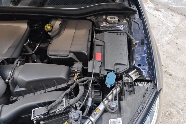 Used Mercedes-Benz GLA 2016 GLA 220 4MATIC Fashion Edition Engine Bay Left
