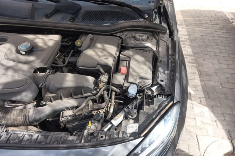 Used Mercedes-Benz GLA 2016 GLA 220 4MATIC Luxury Model Engine Bay Left