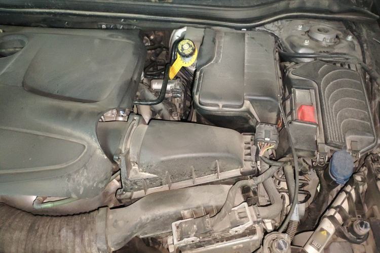 Used Mercedes-Benz GLA 2016 GLA 200 Fashion Model Engine Bay Left