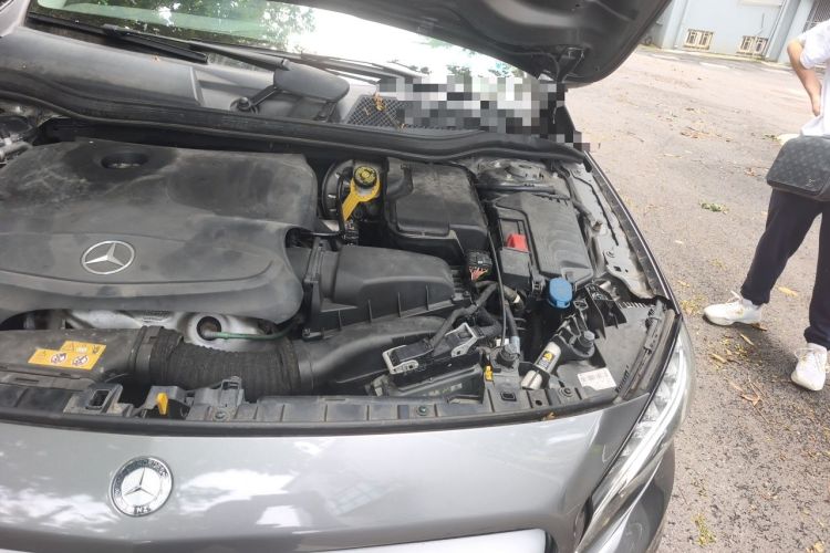 Used Mercedes-Benz GLA 2016 GLA 200 Fashion Model Engine Bay Left