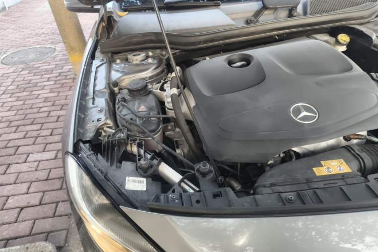 Used Mercedes-Benz GLA 2016 GLA 200 Sport Edition Engine Bay Right