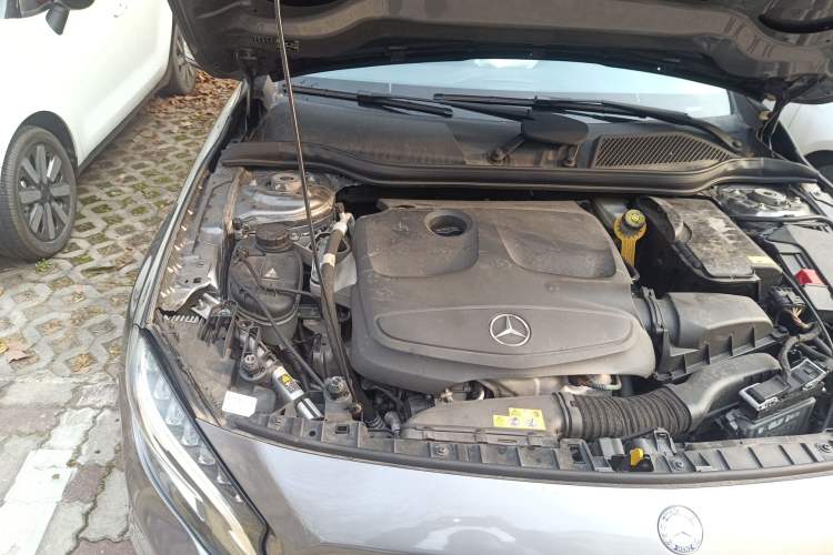 Used Mercedes-Benz GLA 2016 GLA 200 Fashion Model Engine Bay Right