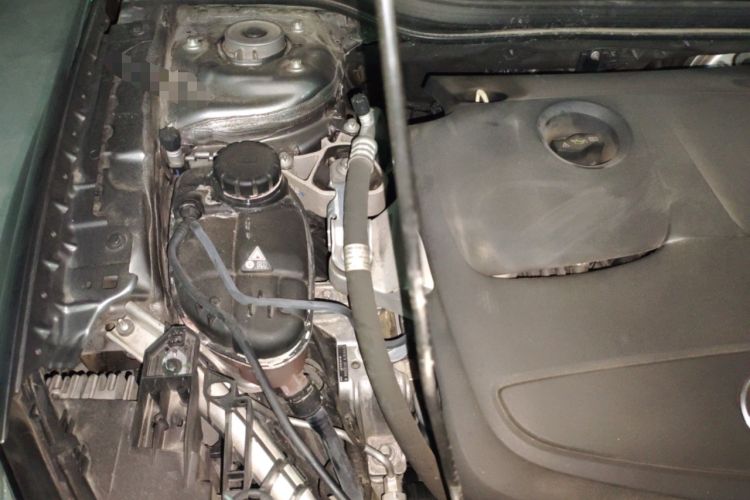 Used Mercedes-Benz GLA 2016 GLA 200 Fashion Model Engine Bay Right