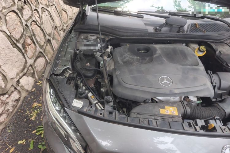 Used Mercedes-Benz GLA 2016 GLA 200 Fashion Model Engine Bay Right