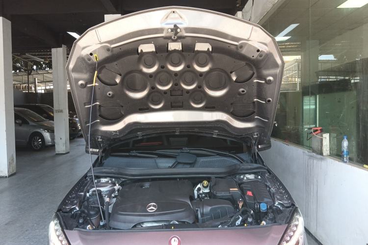 Used Mercedes-Benz GLA 2016 GLA 260 4MATIC Sport Edition Engine Bay