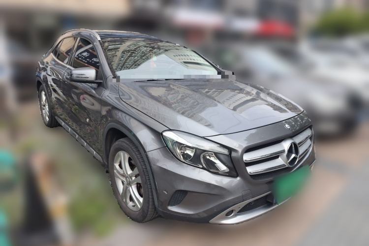 Used Mercedes-Benz GLA 2016 GLA 200 Sport Edition Front Right 45 Deg