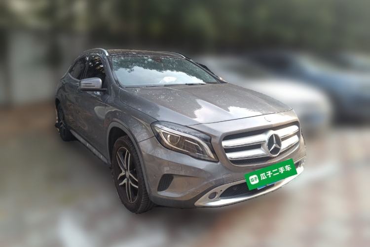 Used Mercedes-Benz GLA 2016 GLA 200 Fashion Model Front Right 45 Deg