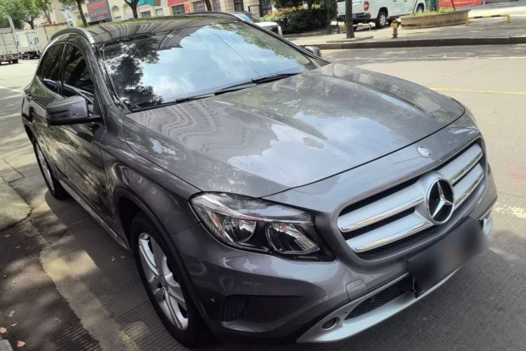 Used Mercedes-Benz GLA 2016 GLA 200 Sport Edition Front Right 45 Deg