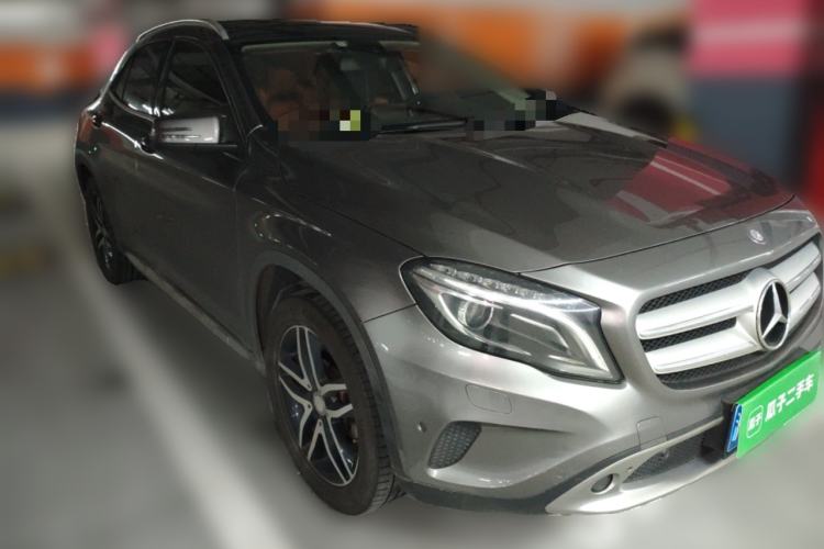 Used Mercedes-Benz GLA 2016 GLA 200 Fashion Model Front Right 45 Deg