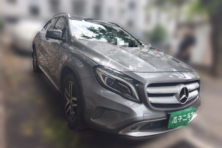 Used Mercedes-Benz GLA 2016 GLA 200 Fashion Model Front Right 45 Deg