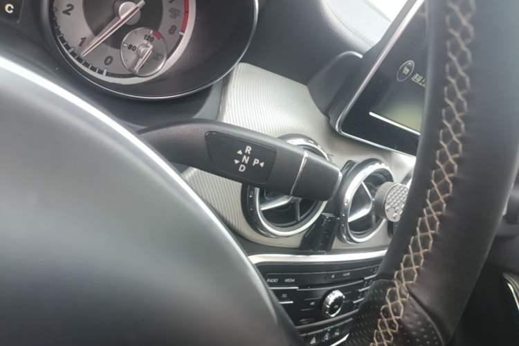 Used Mercedes-Benz GLA 2016 GLA 200 Fashion Model Gear Lever