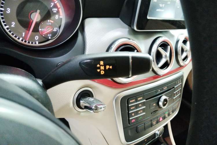 Used Mercedes-Benz GLA 2016 GLA 200 Sport Edition Gear Lever