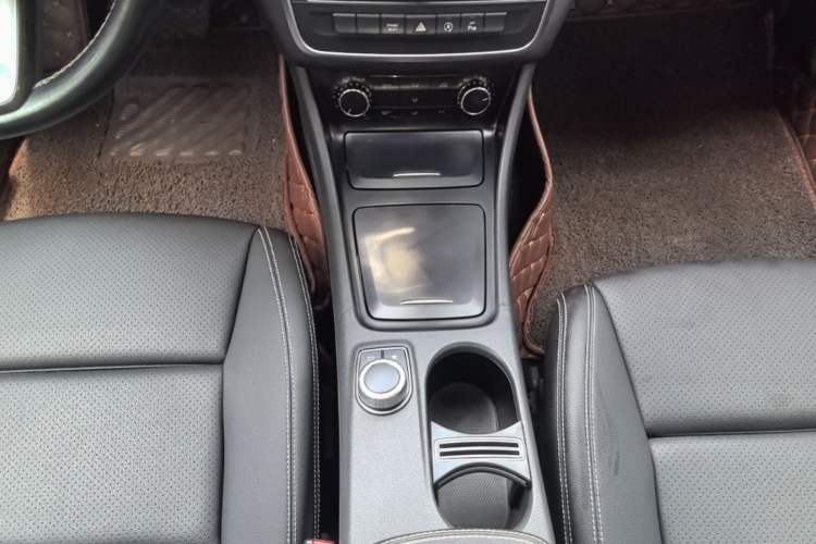 Used Mercedes-Benz GLA 2016 GLA 200 Sport Edition Gear Lever