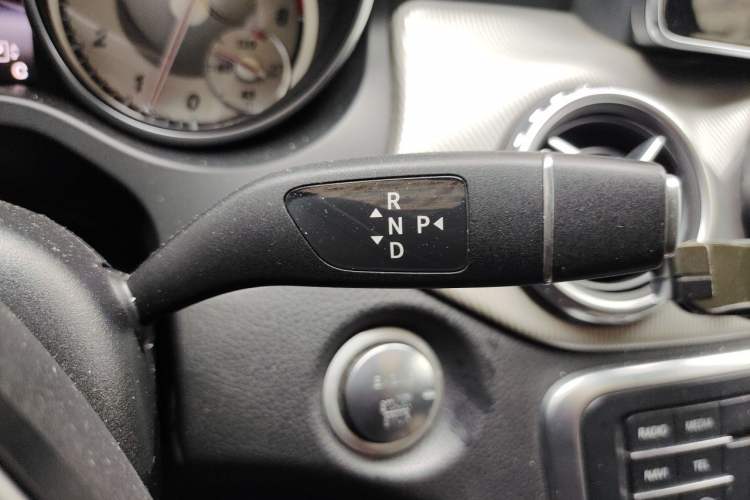 Used Mercedes-Benz GLA 2016 GLA 200 Sport Edition Gear Lever