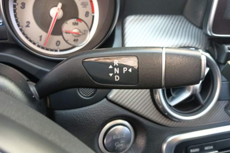 Used Mercedes-Benz GLA 2016 GLA 220 4MATIC Luxury Model Gear Lever